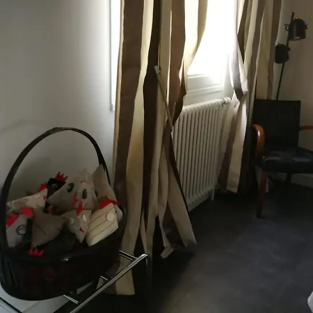 Un Verger Dans La Saint-Parres-aux-Tertres