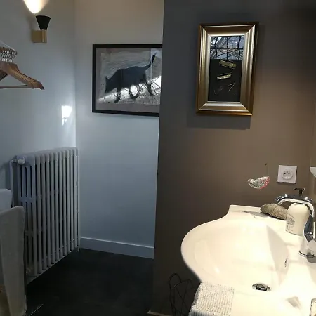 Un Verger Dans La Bed & Breakfast Saint-Parres-aux-Tertres