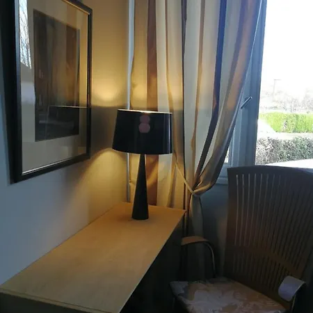Bed & Breakfast Un Verger Dans La *