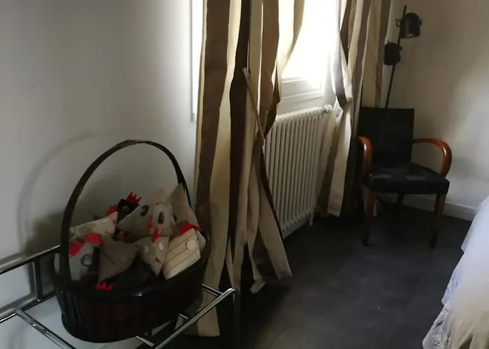 Un Verger Dans La Saint-Parres-aux-Tertres